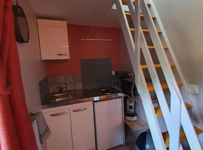 Four A Pain 아파트 *